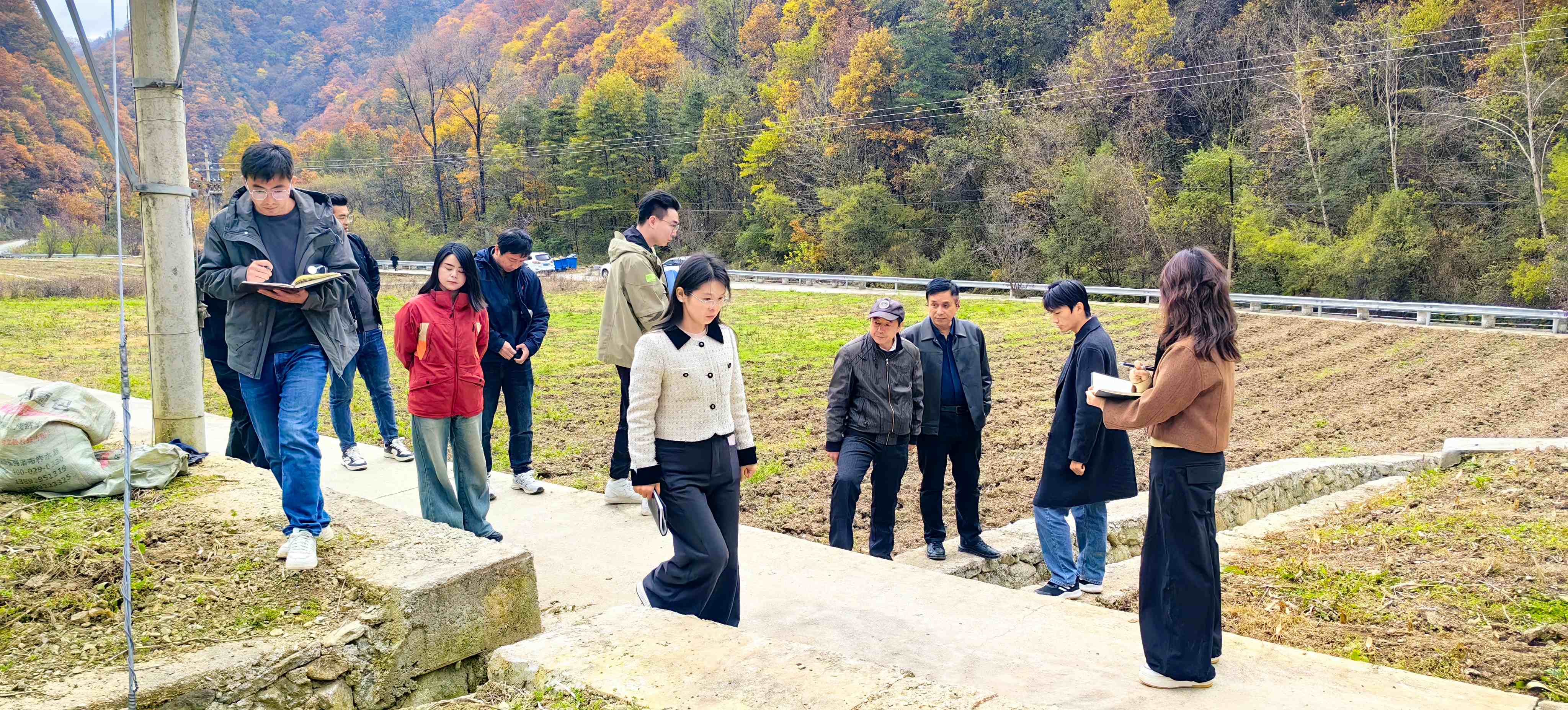 061762419132130829.jpg 柞水验收2(1).jpg